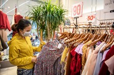 Black Friday: Sale 90%, dân vẫn thờ ơ