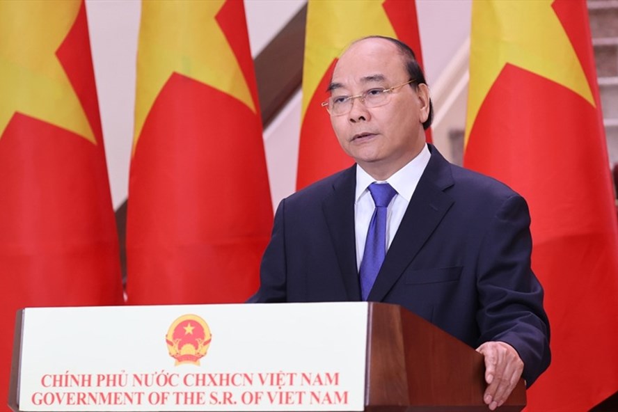 Thủ tướng Nguyễn Xuân Phúc ghi hình phát biểu chúc mừng Hội chợ Trung Quốc - ASEAN lần thứ 17. Ảnh: BNG.