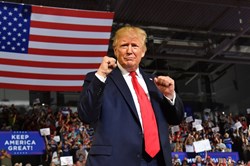 Người ủng hộ vẫn tin ông Trump thắng ông Biden