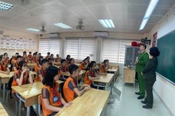 Công an Hà Nội cảnh báo về thủ đoạn chiếm đoạt tài sản của học sinh