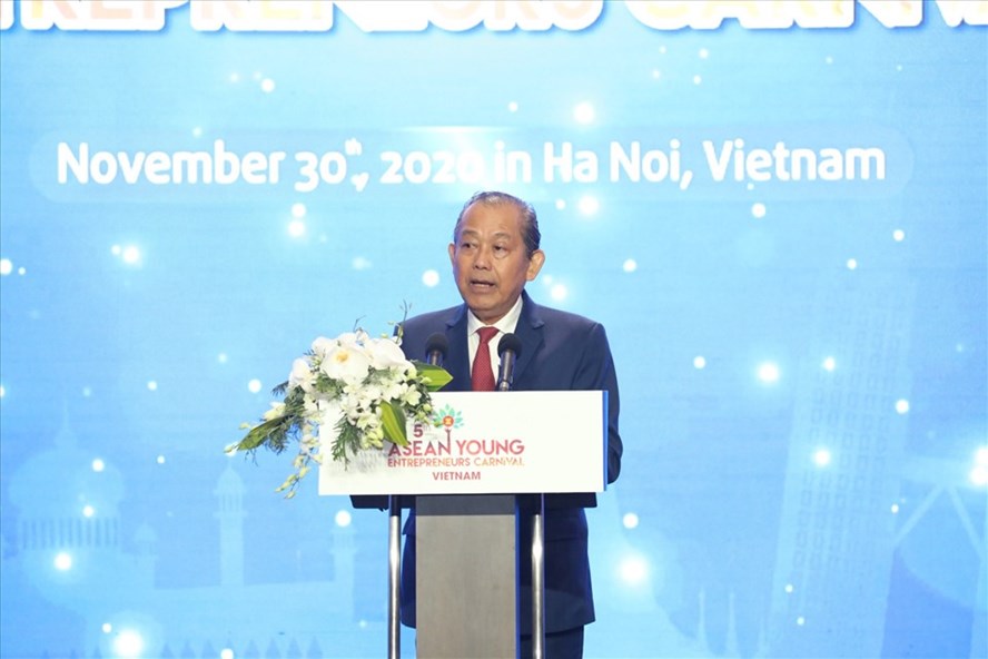 Phó Thủ tướng Thường trực Chính phủ Trương Hòa Bình phát biểu tại Diễn đàn - Ảnh: VGP/Lê Sơn