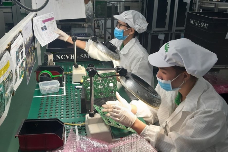 Dự kiến, NLĐ tại Cty Nidec Việt Nam (TPHCM) sẽ được thưởng 1,1 tháng lương dịp Tết Tân sửu 2021. Ảnh: Đức Long