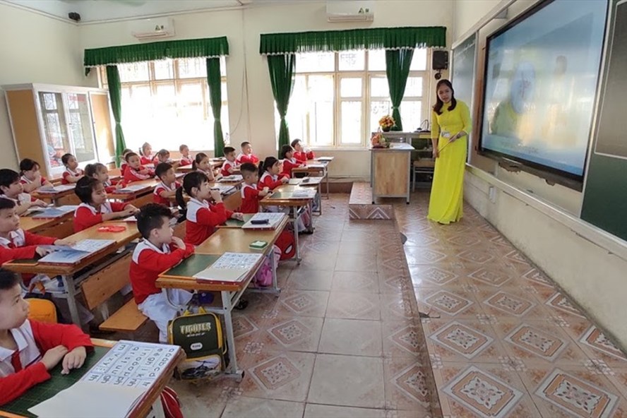 Hiện Bộ GDĐT đã yêu cầu các NXB rà soát tất cả 5 bộ SGK lớp 1.