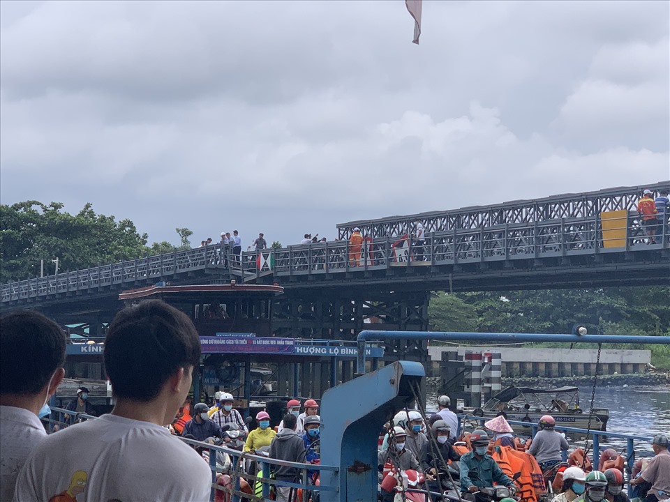 Từ ngày 6.11 đến 5.12, giao thông đường thủy gần khu vực cầu thép An Phú Đông sẽ bị hạn chế để đảm bảo an toàn thi công, sửa chữa công trình. Ảnh: Hoàng Dũng