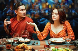 "Tiệc trăng máu" leo lên top 3 phim Việt ăn khách mọi thời