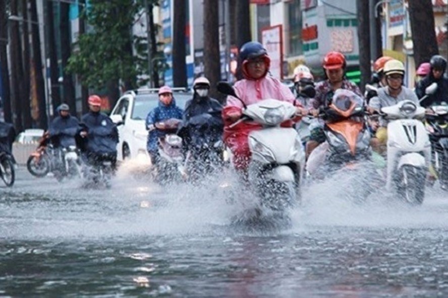 Từ ngày mai 2.12, mưa ở các tỉnh Trung Bộ có xu hướng giảm. Ảnh minh hoạ: Hồng Cường