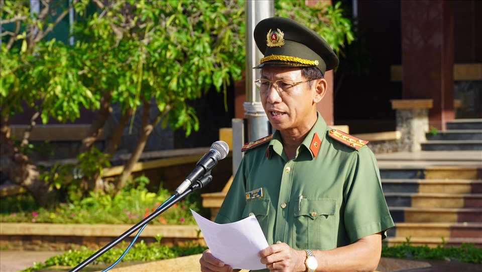 Đại tá Bùi Văn Thải - Giám đốc Công an tỉnh Bà Rịa - Vũng Tàu phát biểu tại buổi lễ ra quân. Ảnh: Nguyễn Độ