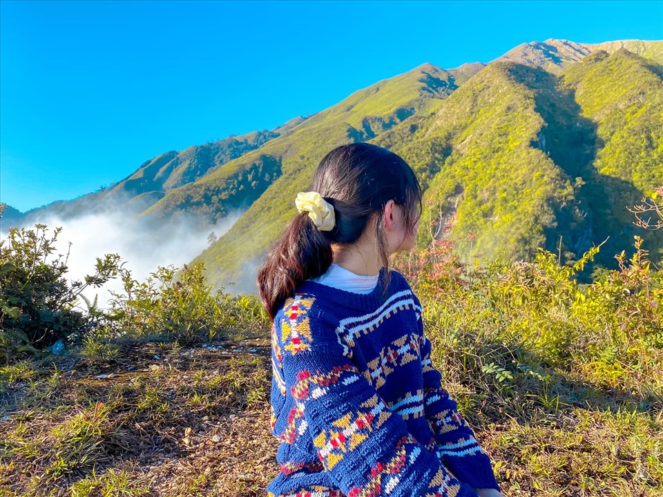Bất cứ ai đến đây đều có thể cảm nhận cái khoảnh khắc mây trời gần nhau như thể lạc vào chốn bồng lai tiên cảnh. Ảnh: Phạm Thu Hương