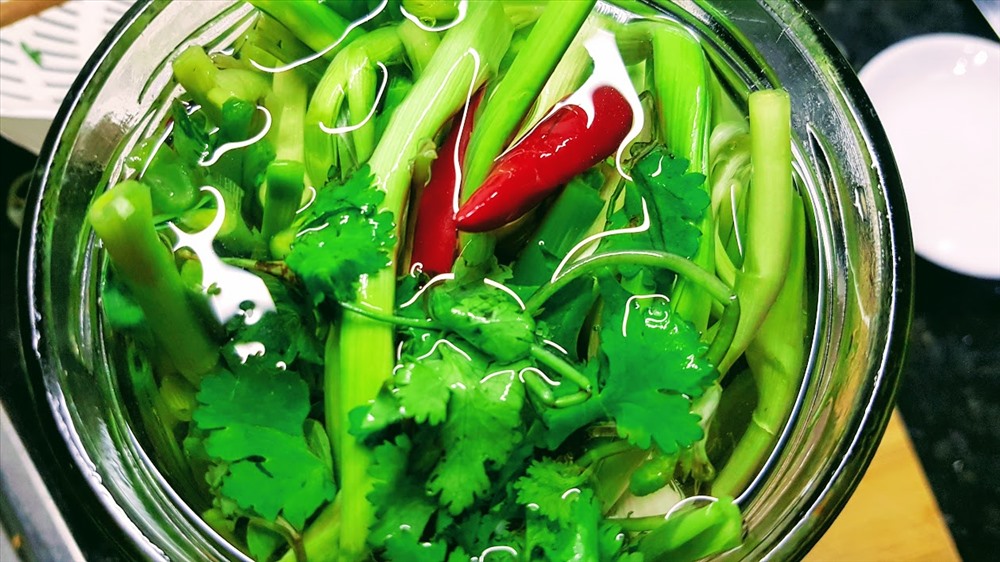 Lưu ý phải đổ ngập nước.