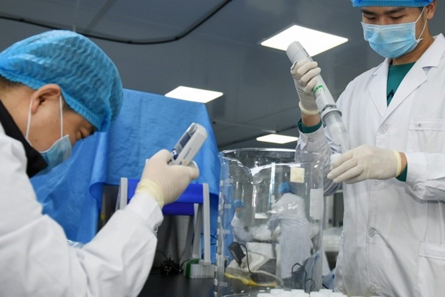 Mục tiêu điều chế vắc-xin chống lại virus Corona trong tham gia các thử nghiệm lâm sàng ở người trong vòng 4 tháng. Ảnh: China Internet