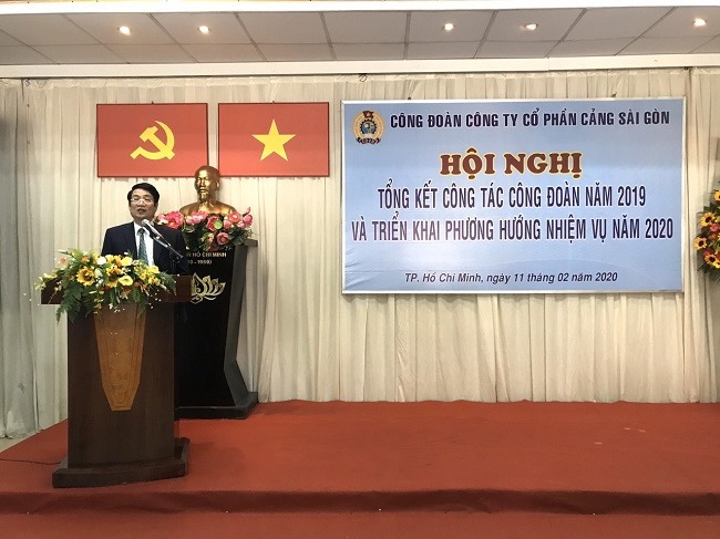 Chủ tịch Công đoàn Tổng Công ty Lê Phan Linh phát biểu tại hội nghị. Ảnh: L.C