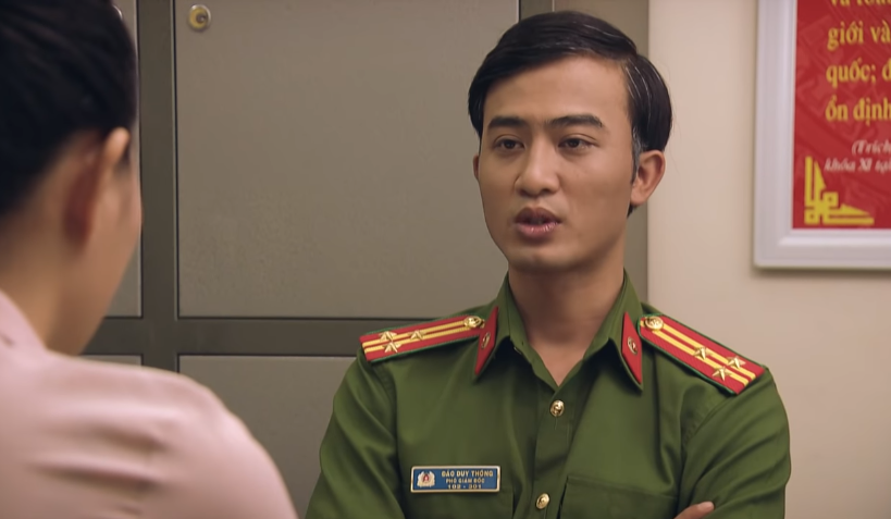 Thông buộc Ngân phải khai ra người tiết lộ thông tin. Ảnh: CMH.