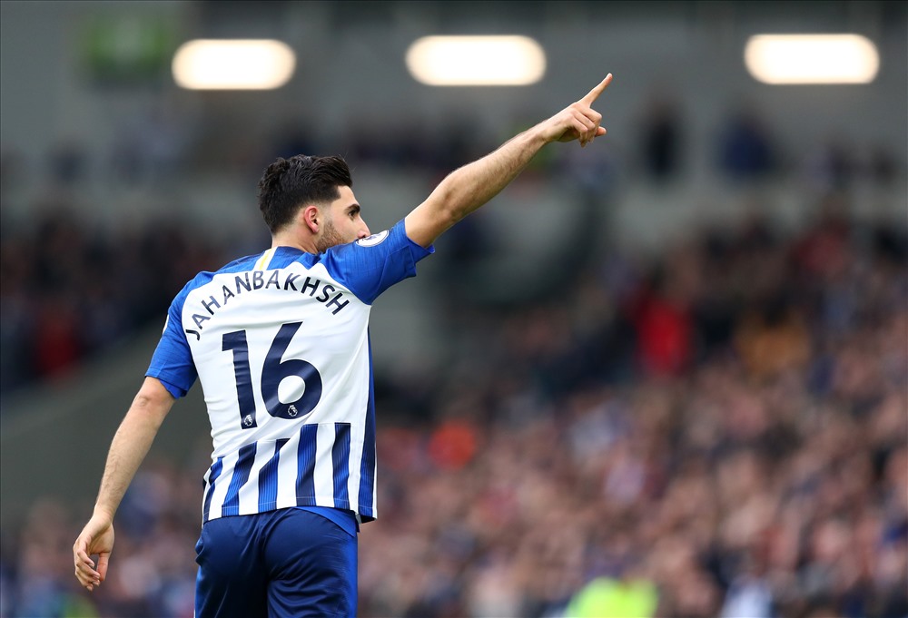 Alireza Jahanbakhsh đã “chơi dại“. Ảnh: Getty.