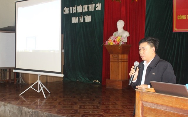 Bác sỹ Nguyễn Xuân Bảo trình bày các biện pháp phòng dịch