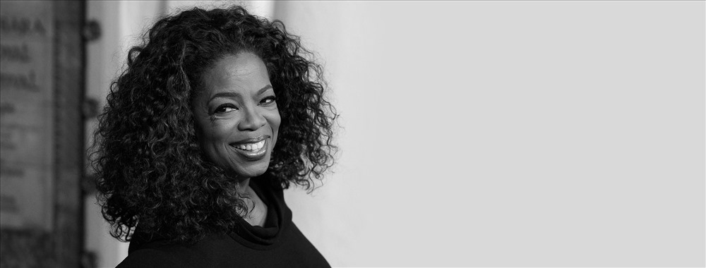 N t ph¨² gi¨¤u nht gi¨¤u nht Hollywood - b¨¤ tr¨´m ng¨¤nh truyn thng Oprah Winfrey hin s hu khi t¨¤i sn tr gi¨¢ 2,7 t USD. B¨¤ tr th¨¤nh t ph¨² USD v¨¤o nm 2003 sau th¨¤nh cng vang di ca chng tr¨¬nh truyn h¨¬nh The Oprah Winfrey Show do ch¨ªnh b¨¤ t chc.