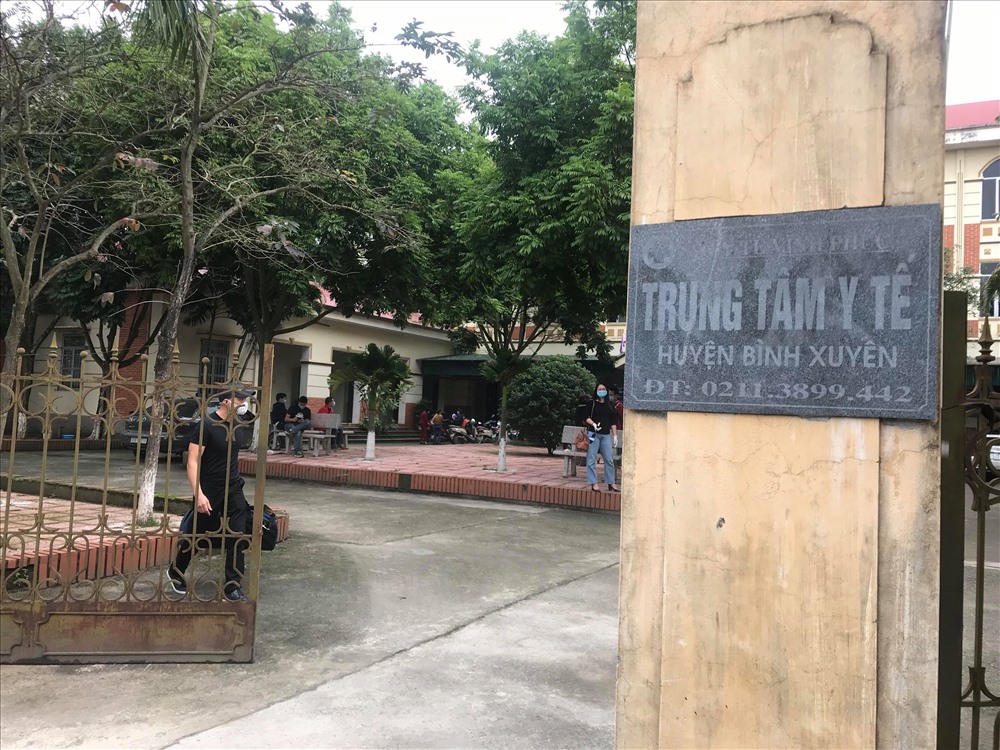 Hình ảnh Trung tâm Y tế huyện Bình Xuyên sáng 15.2. Ảnh: PV