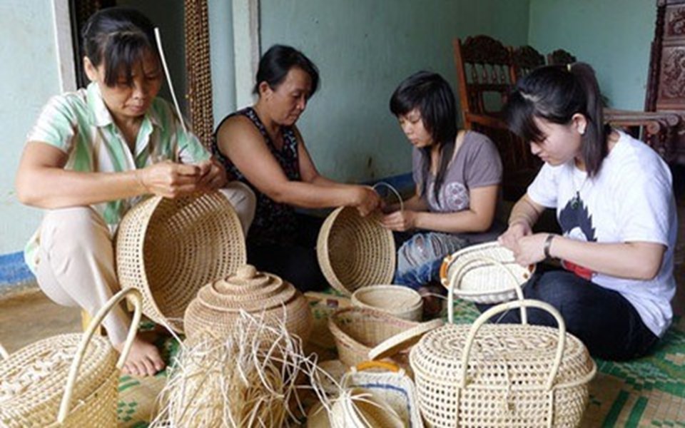 Khoảng 1.650 lao động nông thôn Hà Nội sẽ được hỗ trợ truyền nghề năm 2020. Ảnh minh họa. Khoảng 1.650 lao động nông thôn Hà Nội sẽ được hỗ trợ truyền nghề năm 2020. Ảnh minh họa.