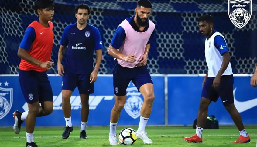 Liridon Krasnniqi mới nhập tịch Malaysia và ngay lập tức được FIFA đồng ý cho khoác áo tuyển Malaysia. Ảnh: Fos Sport