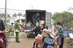 Dịch COVID-19: Xã Sơn Lôi xử lý rác thải như thế nào?