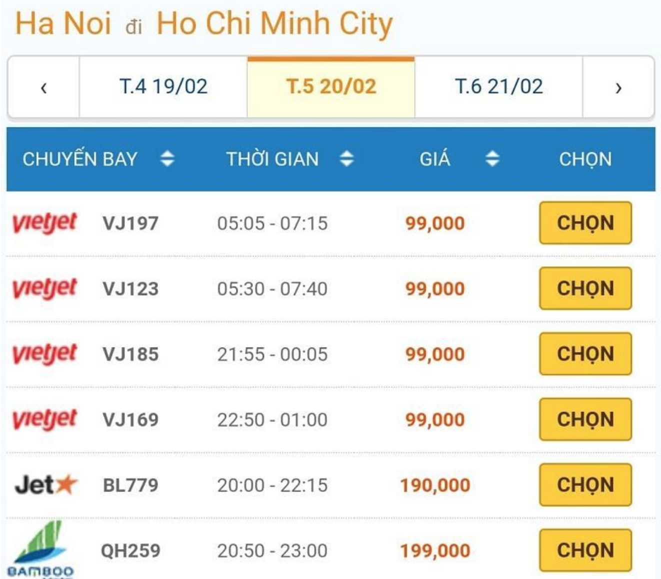 Bảng giá vé máy bay trên các trang trực tuyến. Ảnh TL