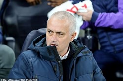 Jose Mourinho, Tottenham "leo thang" và bài toán "khẩu súng không đạn"