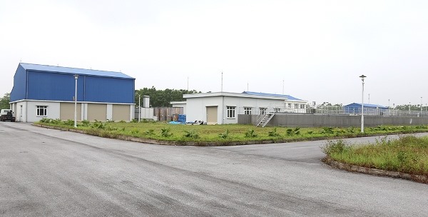 Được biết tại Phú Thọ, hiện có không ít dự án đầu tư từ tiền đi vay nhưng kém hiệu quả, gây bức xúc trong dư luận. Trong ảnh là Hệ thống thu gom và xử lý nước thải TP. Việt Trì. Dự án có tổng mức đầu tư 841,39 tỉ đồng, thực hiện từ năm 2010, nhưng đến thời điểm hiện tại vẫn chưa hoàn thiện.