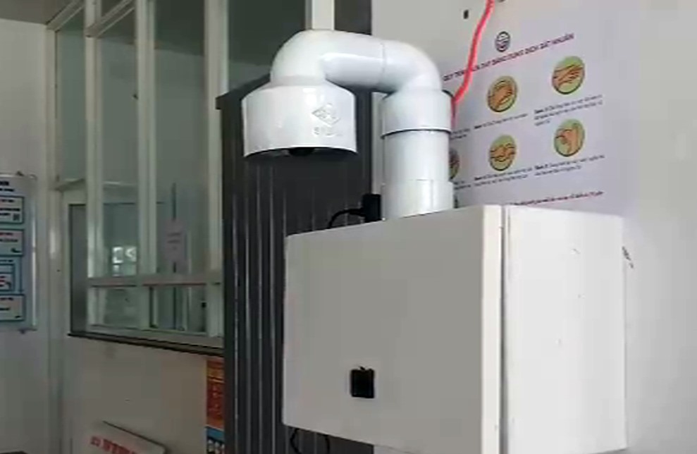 Cận cảnh thiết bị sát khuẩn tự động. Ảnh: Tr.L