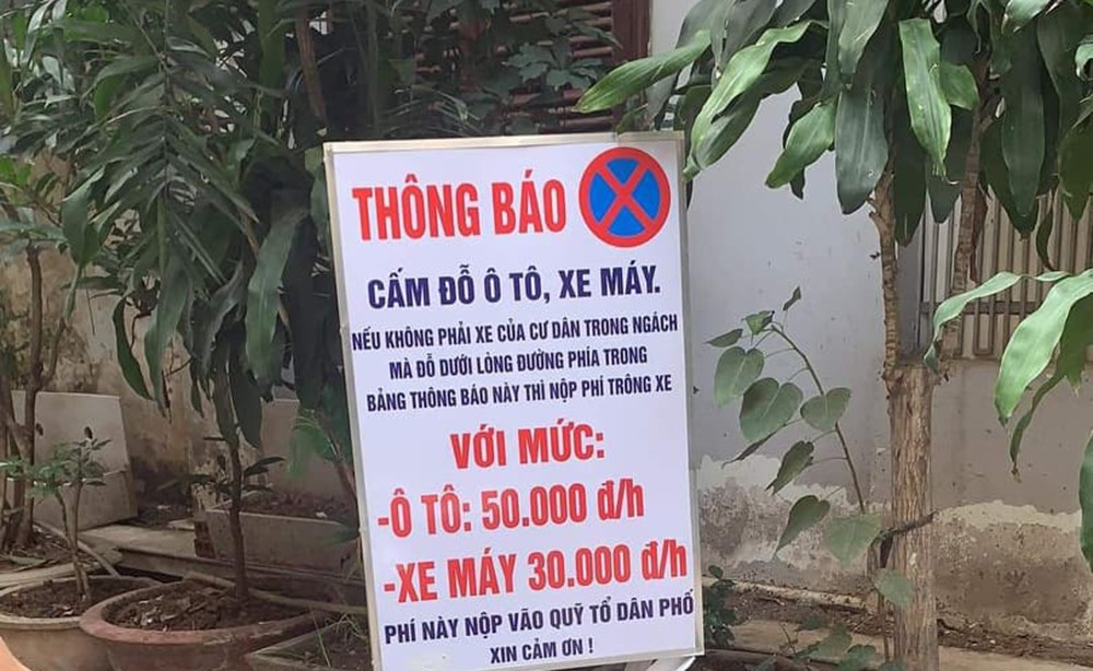 Biển thông báo trái phép do 1 hộ dân đặt ra.