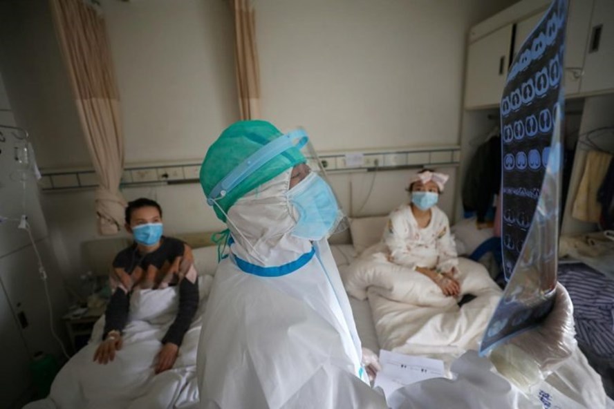 Dịch COVID-19 ngày 28.2: Chiều hướng trái ngược trong và ngoài Trung Quốc