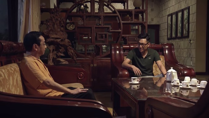 Bạt tỏ ra am hiểu nội bộ tình Việt Thanh. Ảnh: CMH.