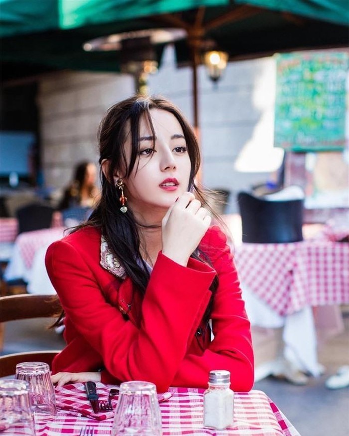 Vẻ đẹp của Địch Lệ Nhiệt Ba. Ảnh: Weibo