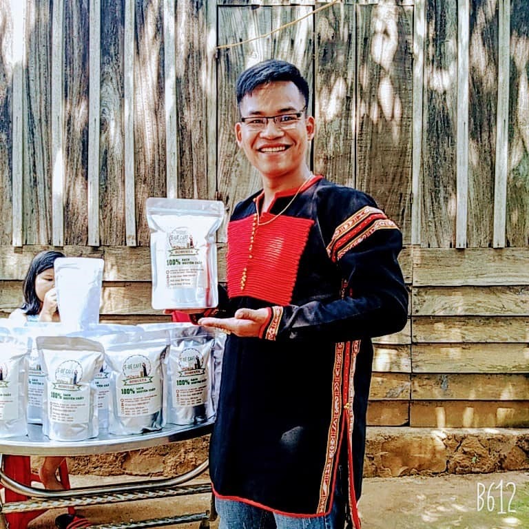 Y Pốt Niê là người tạo ra thương hiệu Cafe Ê Đê. Ảnh: NVCC