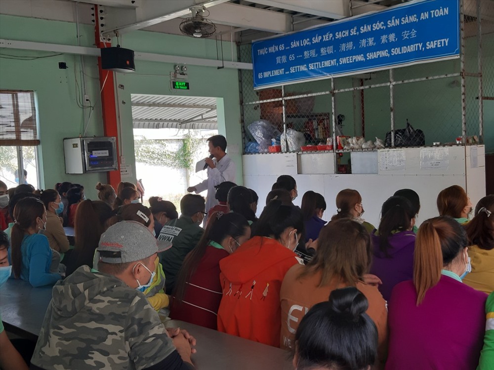 Chuyên gia y tế giải thích về dịch bệnh do 2019-nCoV gây ra cũng như biện pháp phòng ngừa. Ảnh: K.Q