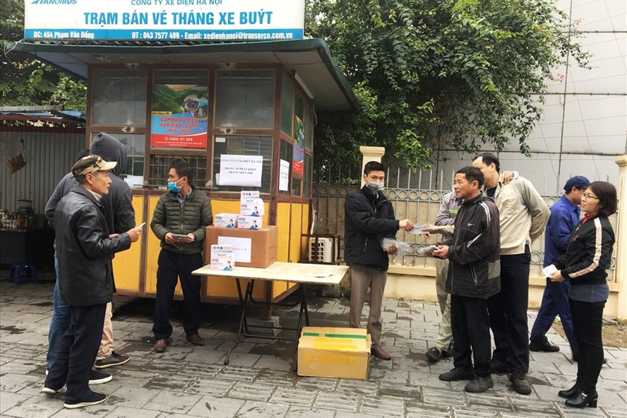 Nhân viên xe buýt nâng cao biện pháp chống dịch do virus Corona