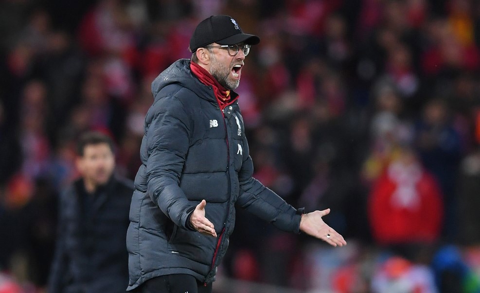 Thầy trò Klopp có nguy cơ mất chức vô địch. Ảnh: