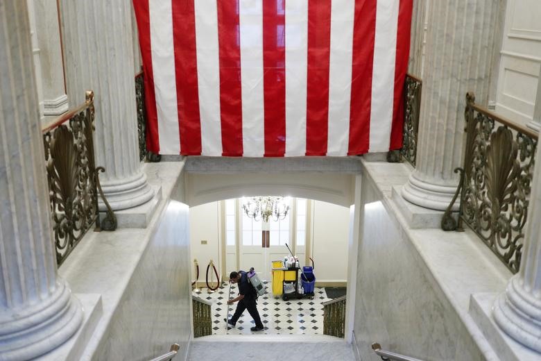 Hình ảnh chân thực: Nước Mỹ ứng phó với đại dịch COVID-19