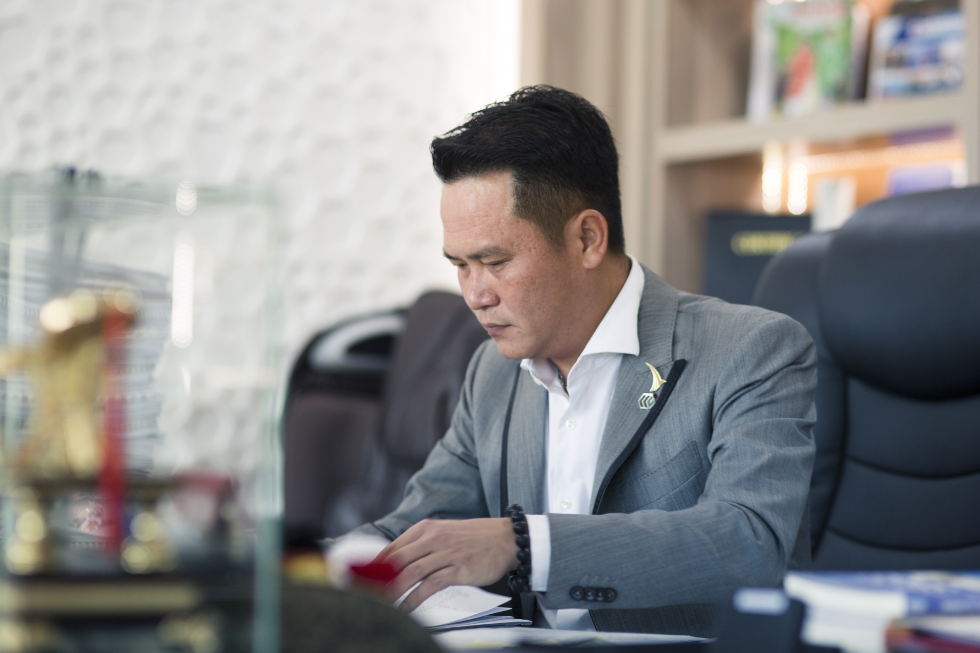 Chủ tịch Hội Doanh nhân trẻ Việt Nam Đặng Hồng Anh cho biết, hưởng ứng lời kêu gọi của Phó Thủ tướng Chính phủ Vũ Đức Đam, đã kêu gọi các Doanh nhân trong Hội ủng hộ kinh phí để sản xuất bộ kit phát hiện SARS-COV-2 (ảnh: Minh Khang)