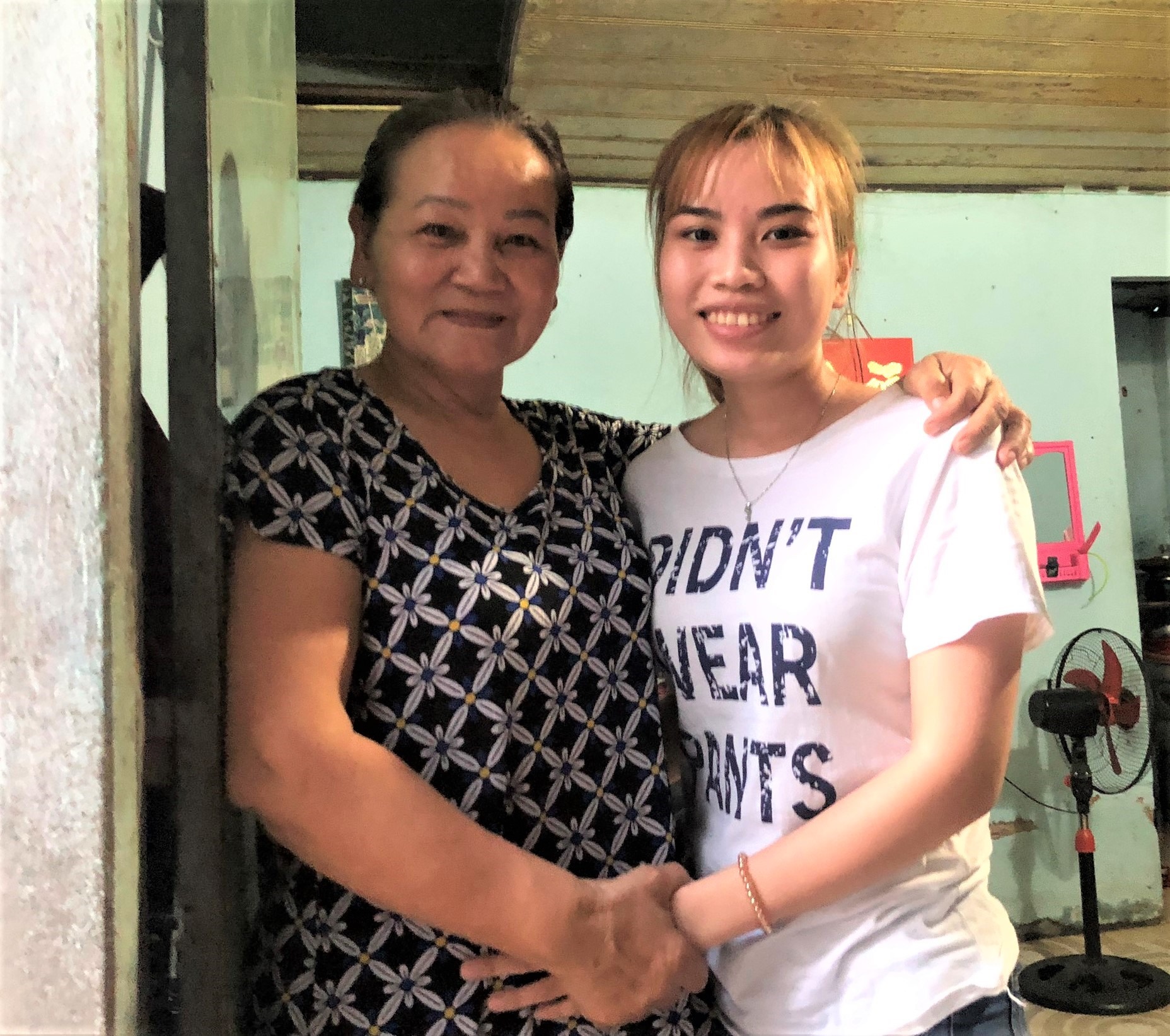 Từ tháng 4.2020, bà Trần Thị Nhàn, chủ nhà trọ ở 333/23 và 333/25 đường Tây Thạnh, sẽ giảm 50% tiền thuê nhà cho người ở trọ. Ảnh Thu Hà