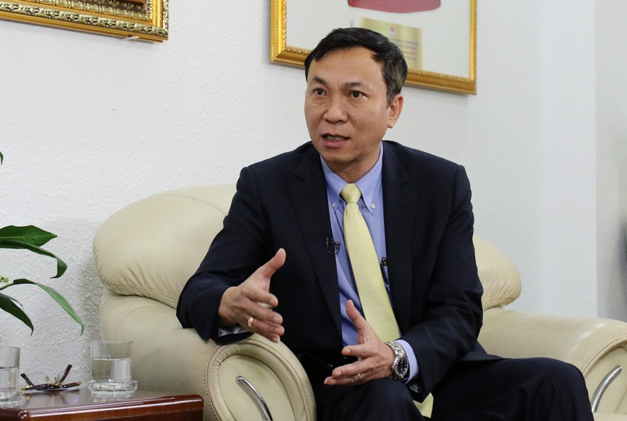 Phó Chủ tịch VFF Trần Quốc Tuấn đưa ra phương án tổ chức V.League tập trung tại một khu vực. Ảnh: VFF