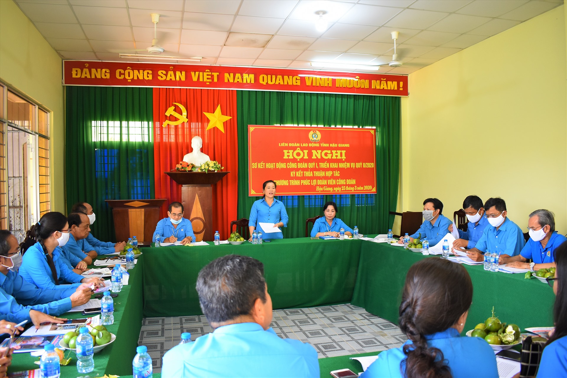 LĐLĐ tỉnh Hậu Giang tổ chức hội nghị sơ kết hoạt động Công đoàn quý I và triển khai nhiệm vụ trọng tâm quý II năm 2020. Ảnh: Thành Nhân