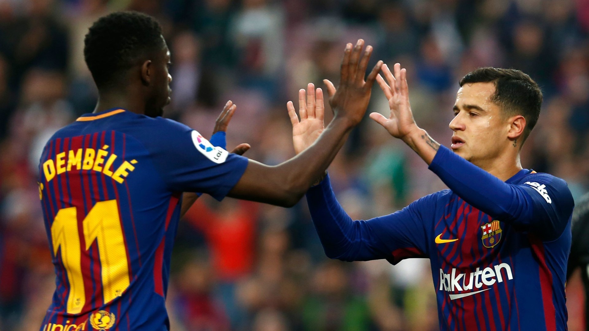 Hai “cục nợ” Dembele và Coutinho. Ảnh: Goal.