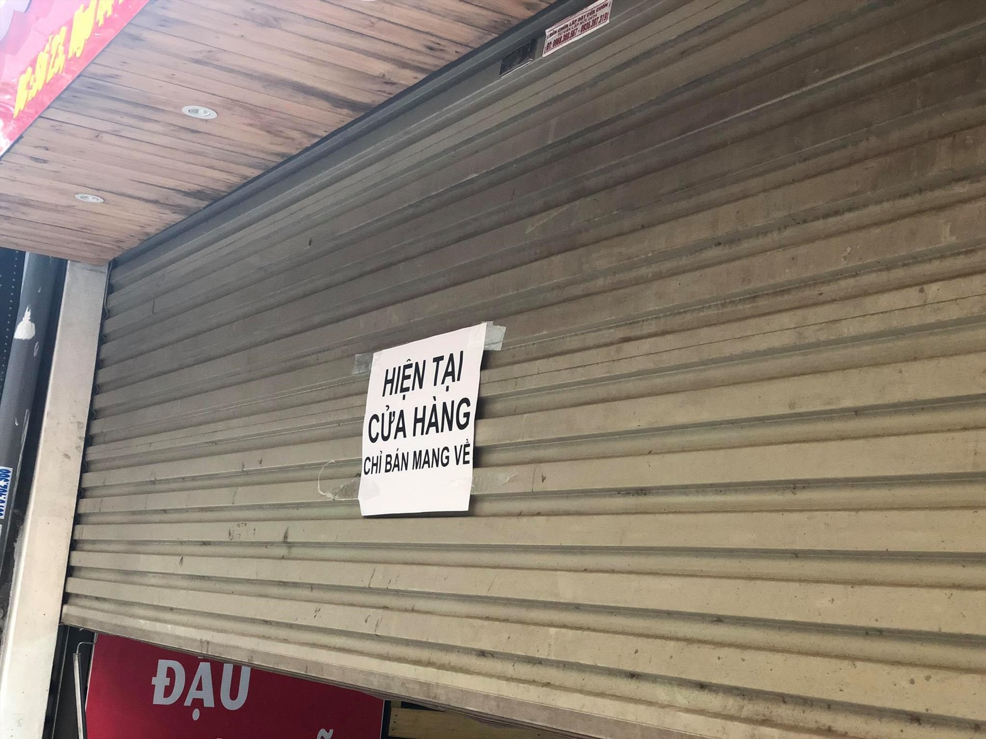 Các nhà hàng, quán ăn chuyển sang bán