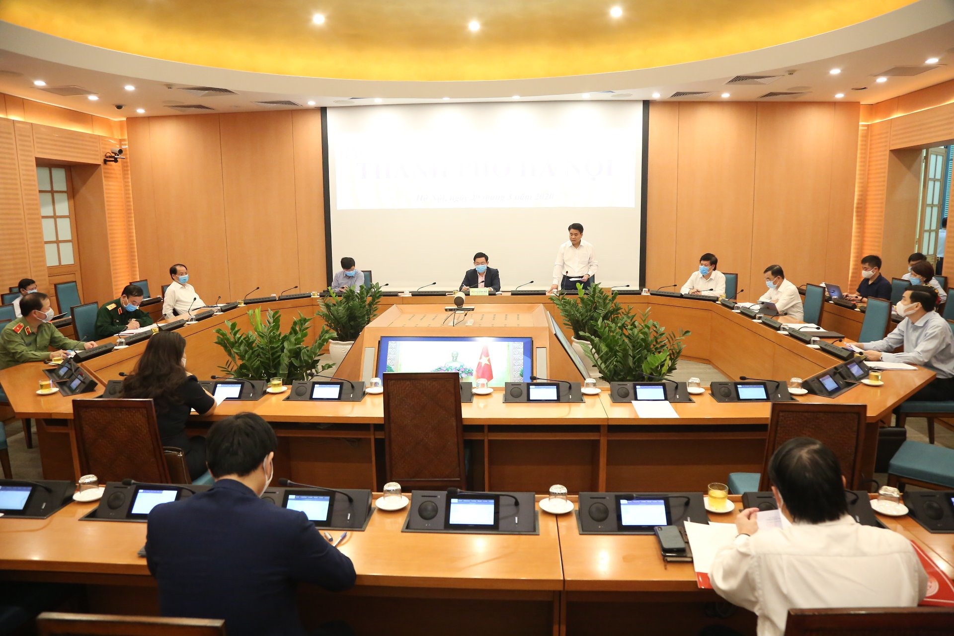 Chủ tịch UBND thành phố Hà Nội phát biểu tại Hội nghị trực tuyến sáng 29.3.