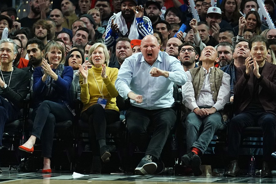 Steve Ballmer, ông chủ câu lạc bổ bóng rổ Los Angeles Clippers, đồng vị trí thứ 9 với 67 tỉ USD. Ảnh: China Daily