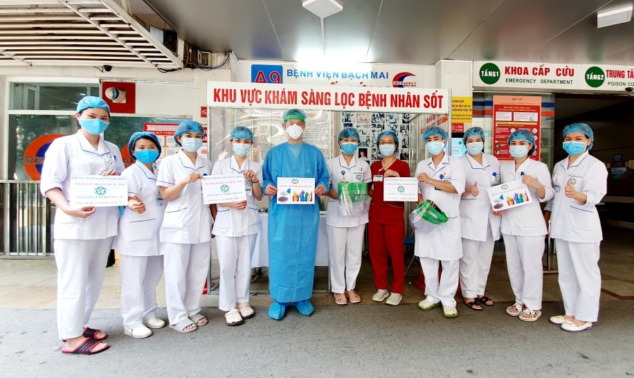 Y bác sĩ bệnh viện Bạch Mai. Ảnh: BVCC