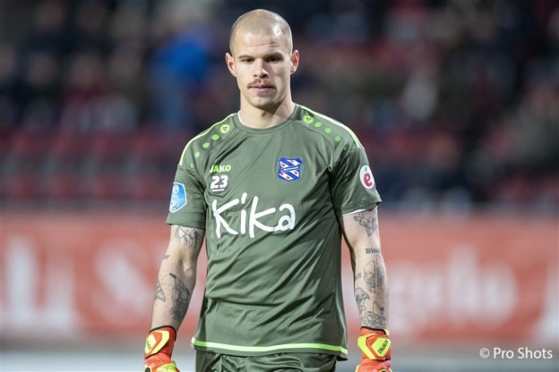 Thủ môn Filip Bednarek sẽ chia tay SC Heerenveen sau khi mùa bóng năm nay kết thúc. Ảnh: Pro shots.