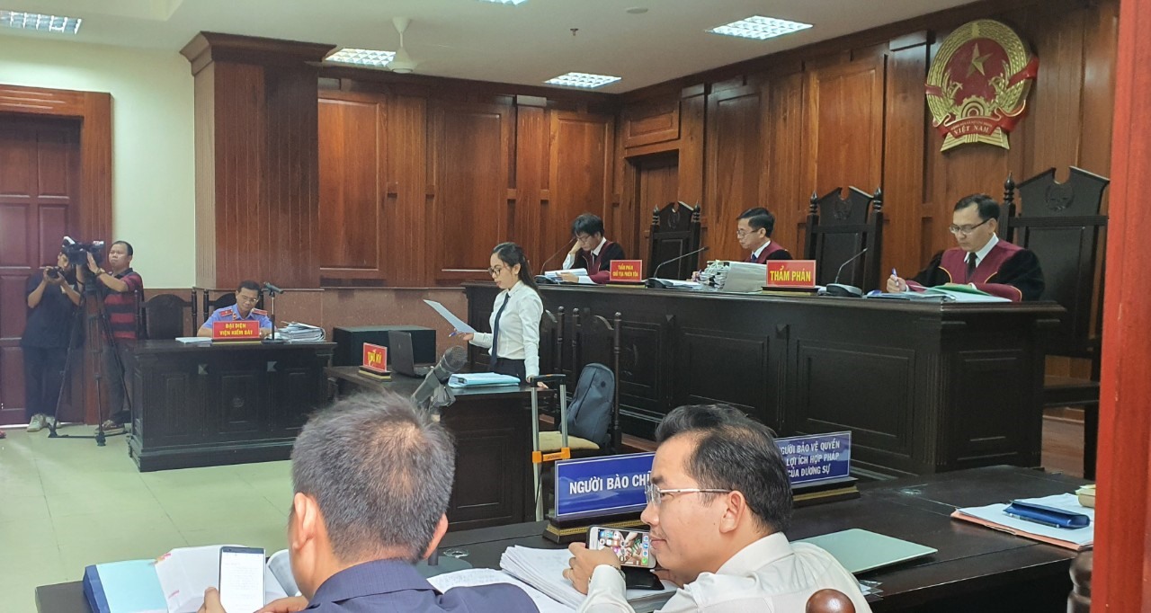 Hội đồng xét xử tiếp tục hoãn phiên toà phúc thẩm.