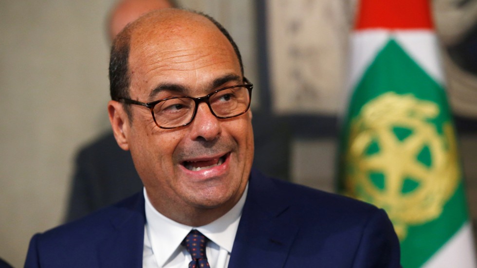 thu linh dang dan chu italia duong tinh voi covid 19