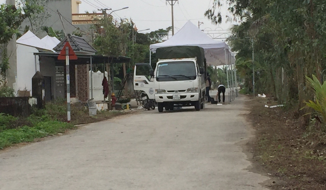 Đám cưới của chị Đ.T.K.A (phường Tân Thành, quận Dương Kinh) bị hoãn lại vì bay cùng chuyến với bệnh nhân COVID-19 - ảnh PV