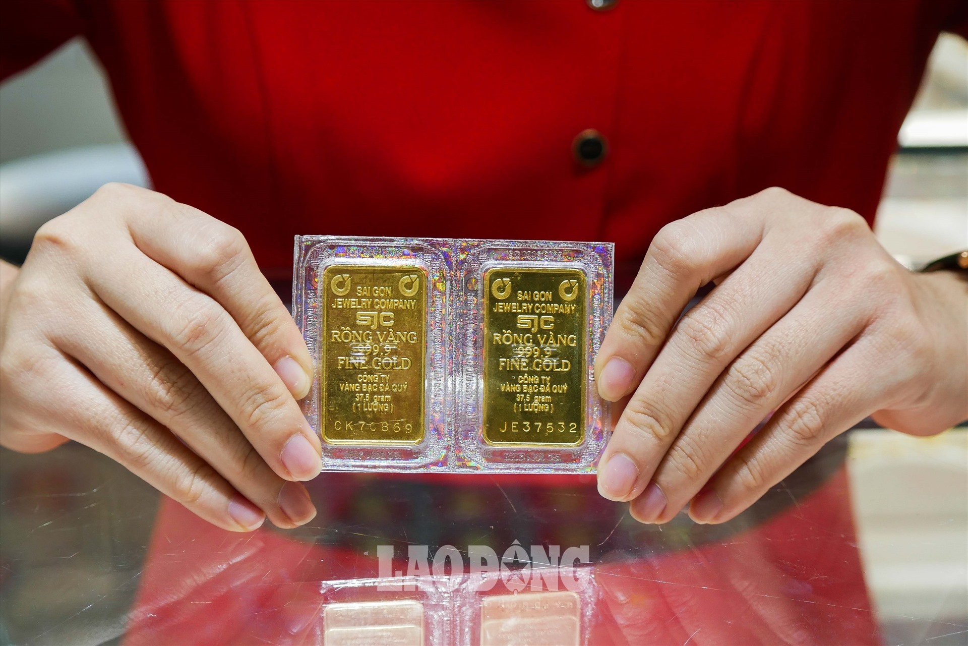 Giá vàng thế giới có thời điểm chạm ngưỡng 1.730 USD/ounce, cao nhất trong vòng gần 8 năm trở lại đây. Ảnh minh họa: Phan Anh